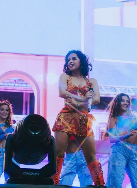 Becky G ❤️‍🔥👸 Becky G Mamiii Outfit, Becky G Coachella, Becky G Concert, Becky G Songs, Becky G Play It Again, Becky G, Concert, Photography