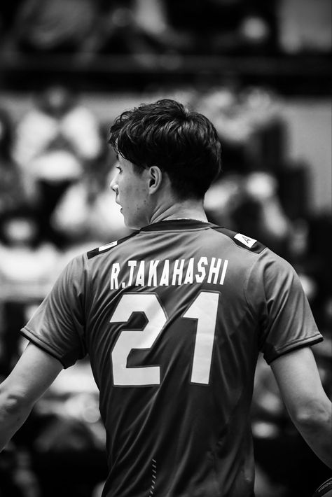 Ran Takahashi, Volleyball Player, Volleyball Outfits, Outfits Men, The Court, Going Crazy, Volleyball, The Game