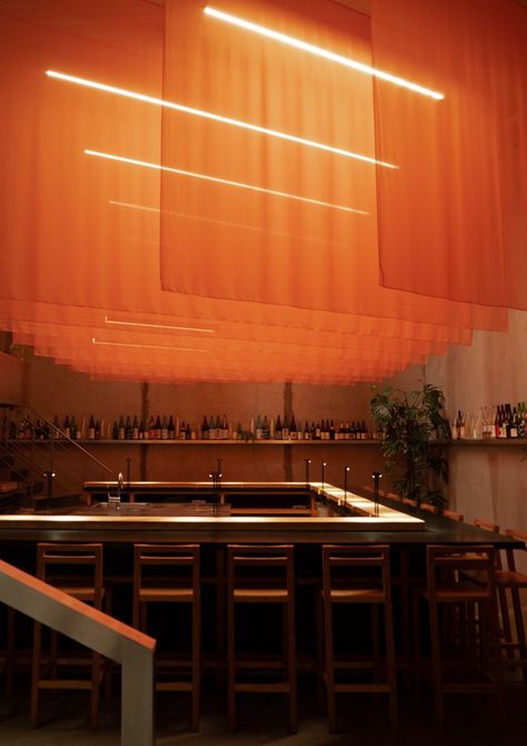 Restaurant Mood Lighting, Japanese Restaurant Lighting, Japanese Hotel Design, Simple Restaurant Design, Restaurant Interior Lighting, Modern Izakaya, Izakaya Interior, Archival Studies, Asian Restaurant Interior Design