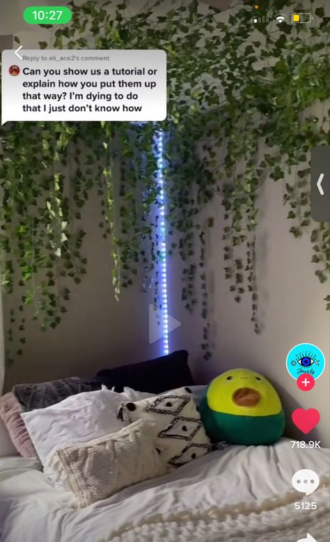 Leaf Vines Room Decor, Fake Leaves On Ceiling, Fake Vine Canopy Over Bed, Vines Around Bed, Ways To Put Up Vines In Room, Leaves On Ceiling Bedroom, Vines Above Bed, Vine Canopy Bedroom, Fake Vines Decor Bedroom