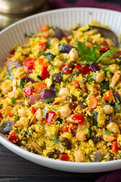 Moroccan Couscous with Roasted Vegetables Moroccan Cuscus Recipes, Moroccan Couscous Salad, Veggie Couscous, Couscous Dinner, Couscous Salad Recipes, Vegetable Couscous, Moroccan Couscous, Couscous Salat, Resep Salad