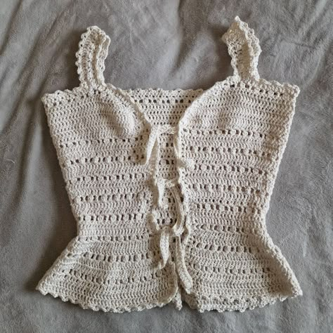 Crochet Summer Vest, Instagram Baddie, Summer Vest, Diy Vetement, Crochet Tops Free Patterns, Kawaii Crochet, Crochet Summer Tops, Crochet Fashion Patterns, Crochet Summer