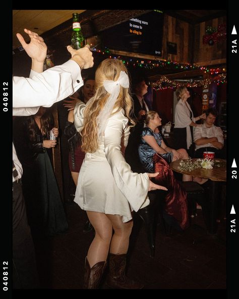 Karaoke wedding after-party, Nashville style 🎤🎵 Santa’s Pub is a dive bar classic in the Music City. V+T are musicians and singers, so it was natural to wrap up the most beautiful day by singing their hearts out with their closest crew. #karaoke #karaokeafterparty #santaspub #divebar #nashvillewedding #nashvillebride #nashvilleweddingphotographer #pnwweddingphotographer #weddingphotos #weddinginspiration Dive Bar Bachelorette Party, About Time Wedding Aesthetic, Dive Bar Engagement Party, Beer Hall Wedding, Dive Bar Party, Dive Bar Wedding Photos, Karaoke Wedding Reception, Private First Dance Wedding, Dive Bar Wedding Reception