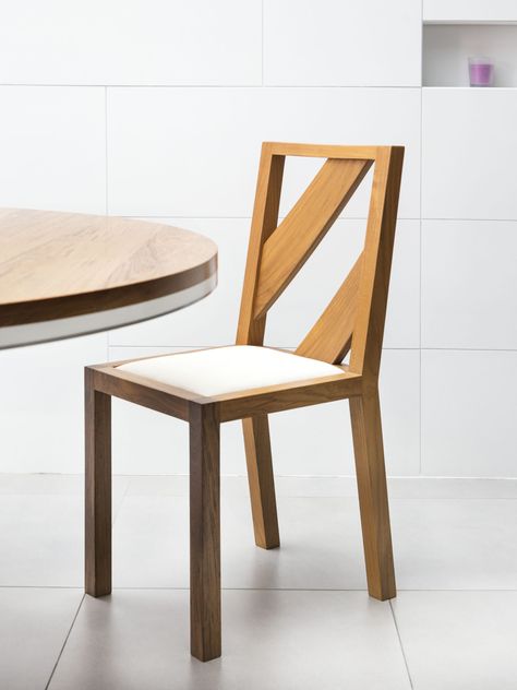 Dining Chairs Diy, Wooden Dining Table Designs, Dining Table Design Modern, Wood Chair Design, Chair Design Wooden, Modern Cupboard Design, Furniture Design Chair, Solid Wood Chairs, Oak Chair