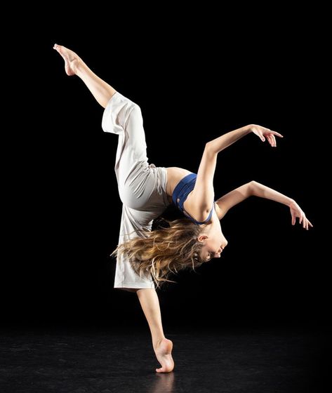 Spotlight Dance Photography, Dance Poses For Pictures Jumps, Pretty Dance Poses, Acro Photoshoot Poses, Creepy Dance Poses, Dance Jumps Photography, Acro Dance Poses, Acro Photoshoot, Dance Photo Shoot Poses