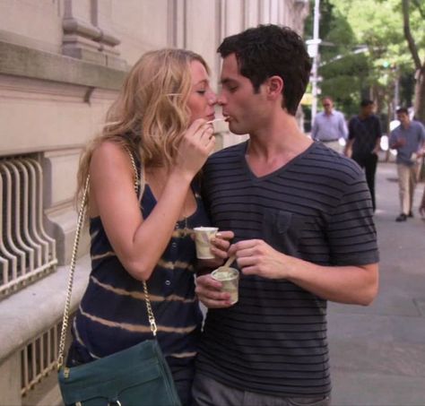 Gossip Girl Scenes, Penn Badgley, The Upper East Side, Xoxo Gossip Girl, Xoxo Gossip, New Tv, Upper East Side, East Side, The Cast