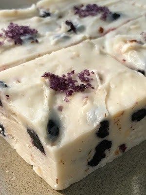 Blueberry Fudge, Slow Cooker Fudge, Wisconsin Food, Chocolate Blueberry, Chicory Recipe, White Chocolate Fudge, Fudge Ingredients, Fudge Bars, Delicious Magazine