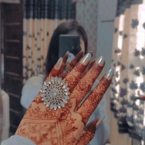 Guys Outfits, Eid Photoshoot Ideas, Eid Pics, Eid Looks, Outfits For Boys, Girly Dp, Beautiful Eyes Pics, Henna Tattoo Designs Simple, Mehndi Designs Book