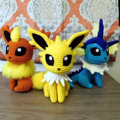 Pokemon Crochet Pattern, Crochet Pokemon, Crochet Leg Warmers, Confection Au Crochet, Chibi Style, Hand Crochet Baby Blanket, Crochet Diy, Basic Crochet Stitches, Diy Crochet Projects