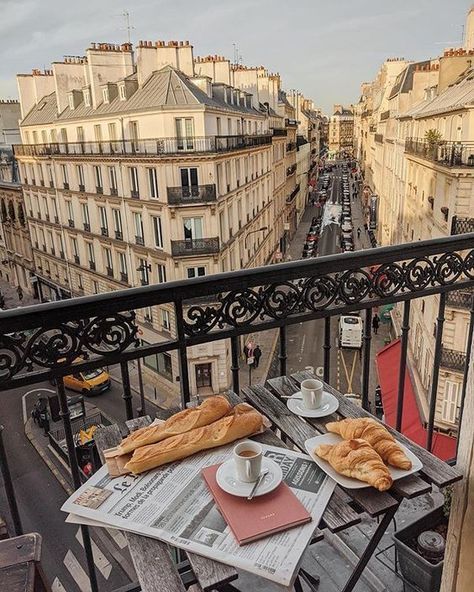 Paris Photo Ideas, Ritz Hotel, Paris Dream, France Aesthetic, Hotel Breakfast, Paris Vibes, Paris Aesthetic, Living In Paris, Paris City