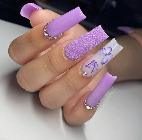 Lilac Nails Design, Nails With Flowers, Lilac Nails, Purple Acrylic Nails, Long Acrylic Nail Designs, Lavender Nails, Blue Acrylic Nails, Cute Acrylic Nail Designs, Long Acrylic Nails Coffin