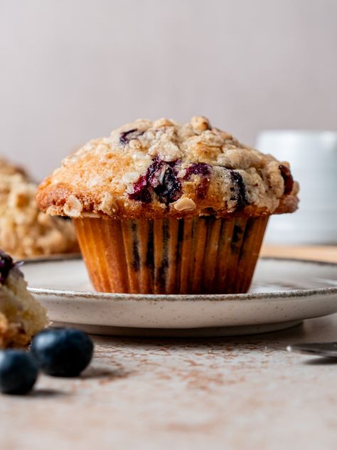 These light and fluffy Blueberry Buttermilk Muffins with Streusel Topping will make your kitchen feel like a bakery! Maultaschen Recipe, Medovik Recipe, Blueberry Buttermilk Muffins, Buttermilk Blueberry Muffins, Muffins With Streusel Topping, Buttermilk Blueberry, Russian Honey Cake, Blueberry Streusel Muffins, Buttermilk Muffins