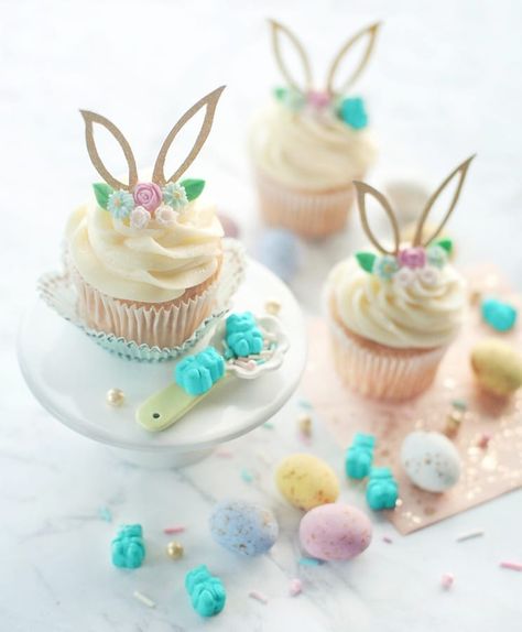 I don't usually make cupcakes but this year I make an exception for Easter 🐰💗 Sweet bunny cupcakes for Easter goes well with @sugarbearhair… Cupcakes For Easter, Make Cupcakes, Pastel Cupcakes, Bunny Cupcakes, Easter Sweets, Easter Cupcakes, Themed Cupcakes, Easter Treats, 9th Birthday