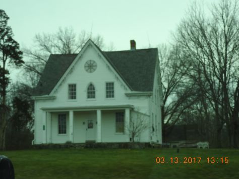 Midwestern Gothic House, Creepy Farmhouse Aesthetic, Gothic Farmhouse Aesthetic, Southern Gothic Farmhouse, Suburban Gothic Aesthetic, Ohio Gothic, Small Town Gothic, Midwestern Gothic Aesthetic, Southern Gothic House