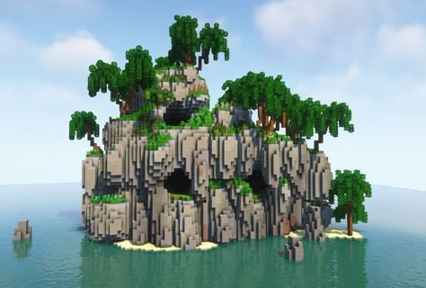 Island Village Minecraft, Minecraft Island Village, Minecraft Tropical Island, Minecraft Tropical Builds, Minecraft Palm Tree, Minecraft Pirate Builds, Minecraft Island Base, Minecraft Tropical, Pirate Port