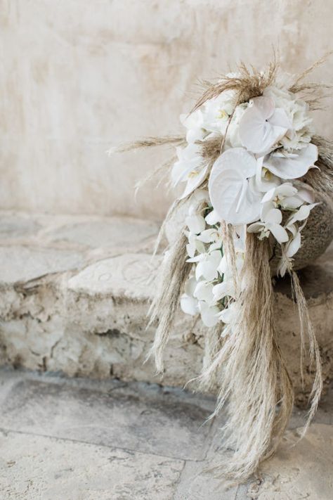 Pampas Bouquet at Wedding in Mykonos Pampas Bouquet, Wedding Stylist, Neutral Wedding, Island Weddings, Arte Floral, Art Wedding, Elope Wedding, Fine Art Wedding, Mykonos