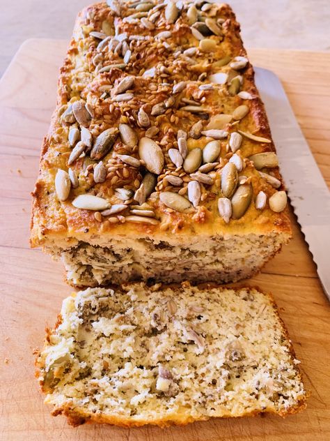 Low-Carb Seeded Bread - Recipe! - Live. Love. Laugh. Food. Seeded Bread Recipes, Law Carb, Pane Dolce, Clean Baking, Protein Bread, Seed Bread, Paleo Breakfast, Low Carb Bread, Keto Bread