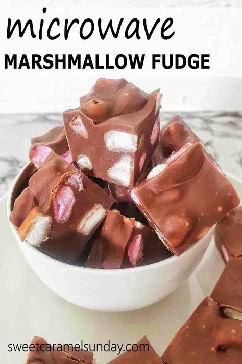 Microwave Marshmallow, Quick Fudge Recipe, Microwave Chocolate Fudge, Simple Fudge, Marshmallow Fudge, Milk Chocolate Fudge, Microwave Fudge, Marshmallow Treats, Candy Recipes Homemade