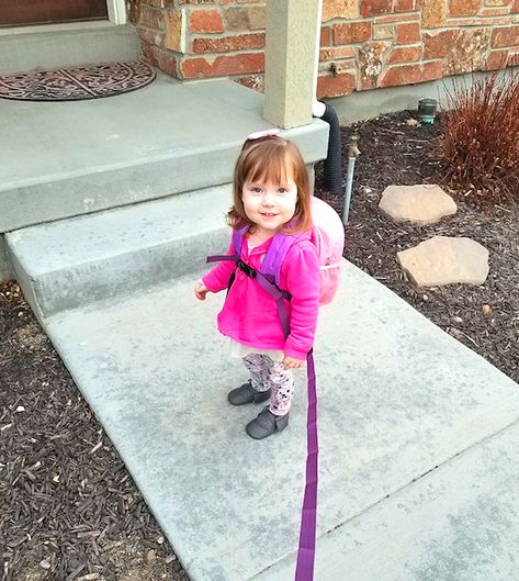 Kid Leash, Snl Funny Skits, Backpack Leash, Toddler Leash, Camping With Toddlers, Yee Yee, Baby Backpack, Diy Backpack, Diy Toddler