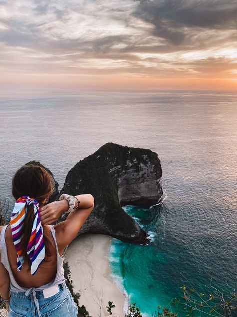 Bali Travel Photography, Kelingking Beach, Nusa Penida, Bali Travel, Double Tap, Stunning View, Goa, Beach Photography, Content Creator