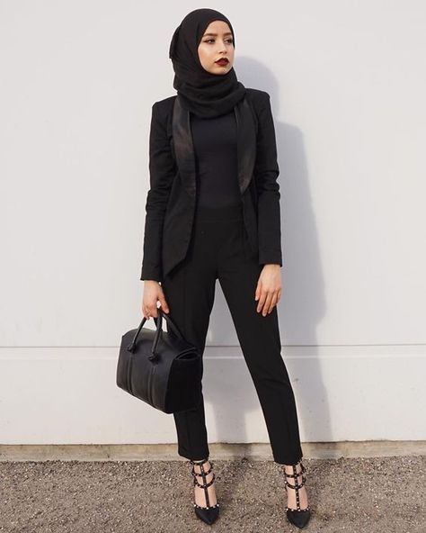 10 Hijab Styles For Petite Girls Office Hijab, Hijab Office, Black Hijab, Outfit Blazer, Mode Turban, Look Formal, Casual Hijab, Casual Hijab Outfit, Hijabi Outfits Casual