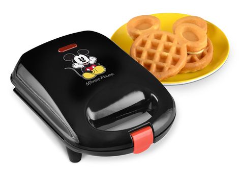 Small but Yummy Treats with the Mini Mickey Waffle Maker Cozinha Do Mickey Mouse, Mickey Mouse Waffle Maker, Mickey Waffle Maker, Mickey Waffle, Mickey Kitchen, Mickey Mouse Kitchen, Deco Disney, Casa Disney, Mini Waffle Maker