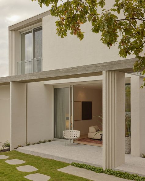 Littlewood by InForm • Designed and built by InForm in collaboration with architect Pleysier Perkins and interior design firm Golden, Littlewood embraces a strong connection to nature through floor-to-ceiling windows and the use of solid natural materials.  #homebuilders #architecture #familyhome #australianhomes #door #entrance #australianarchitecture #housetour #housedesign #modernhomes #homegoals #dreamhome #dreamhouse Warm Minimalism, Light Grey Walls, Melbourne House, Australian Architecture, My Space, Mediterranean Homes, Floor To Ceiling Windows, Australian Homes, Staircase Design