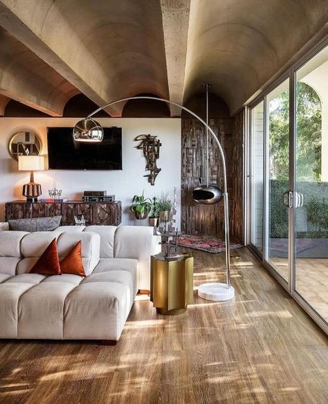 Kelly Behun on Instagram: "ceiling obsessed over this loft in Phoenix, designed by architect Robert Starkovich in 1964 . . . . . . photos by Realty One Group via @themillievintage #phoenix #robertstarkovich #realtyonegroup #interior #interiordesign #decor #interiordecor #interiorinspo #design #home #interiorarchitecture #designlovers #designer #interiorphotography #kellybehunstudio" Arizona Apartment, Brutalism Interior, Brutalist Interior, Brutalist Design, Concrete Home, Brutalist Architecture, Backdrop Design, An Architect, Brutalism