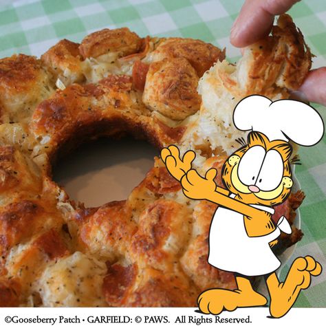 Gooseberry Patch Recipes: Pull-Apart Pizza Bread from Garfield...Recipes with Cattitude Gooseberry Patch Recipes, Gooseberry Patch Cookbooks, Gooseberry Recipes, Pull Apart Pizza, Pull Apart Pizza Bread, Create A Cookbook, Gooseberry Patch, Jim Davis, Kindle Ebook