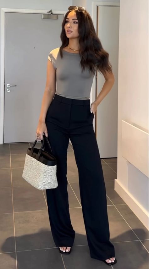 Women’s Corporate Attire Summer, Nyc Fall Work Outfits, Formal Dinner Outfit Women, White Top Work Outfit, Work Events Outfits, Youth And Government Outfits, Business Casual Outfits Y2k, Women In Business Outfits, Pharmacy School Outfits