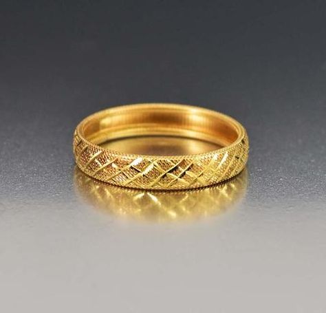 Gold Ring Indian, Gents Gold Ring, Band Earrings, Modern Gold Ring, Seal Online, Mens Ring Designs, Couple Ring Design, Antique Jewellery Online, Gold Finger Rings