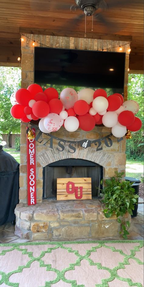 Fireplace Balloons, College Balloons, Spring Graduation Party, Grad Table, Grad Party Theme, Senior Year Things, Outdoor Graduation Parties, Ball State University, Senior Graduation Party