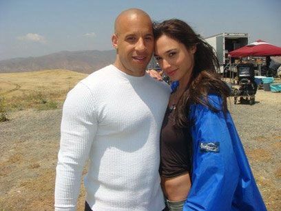 Paul Walker Movies, Fast And Furious Cast, White Long Sleeve Mini Dress, Fast And Furious Actors, Dominic Toretto, Emily Bett Rickards, Blush Pink Dresses, Press Tour, Vin Diesel