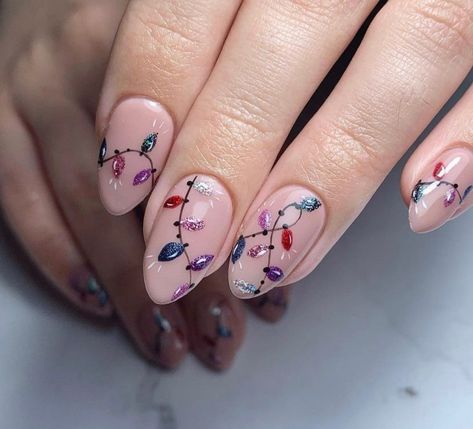 Winter Nails Trends, French Nails Art, Festive Christmas Nails, Holiday Nails Winter, New Years Nail Designs, Nail Polish Nail Art, Elegant Nail Art, Nails Trends, Cute Christmas Nails