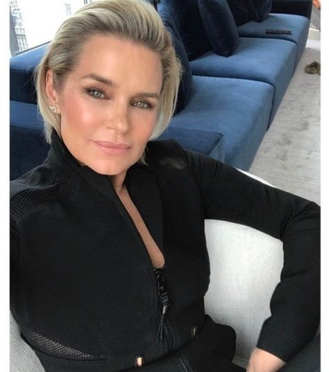 Yolanda Hadid Claims David Foster Got Fed Up With Lyme; Did #RHOBH For The Money Yolanda Foster Style, Yolanda Foster, Yolanda Hadid, Bob Hair Color, Housewives Of Beverly Hills, Hadid Style, Real Housewives, Gigi Hadid, Great Hair