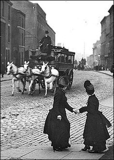 Oldham 1880s Victorian History, Victorian Street, 1st April, Mile End, Victorian Life, Victorian England, Uk History, Victorian London, Victorian Photos