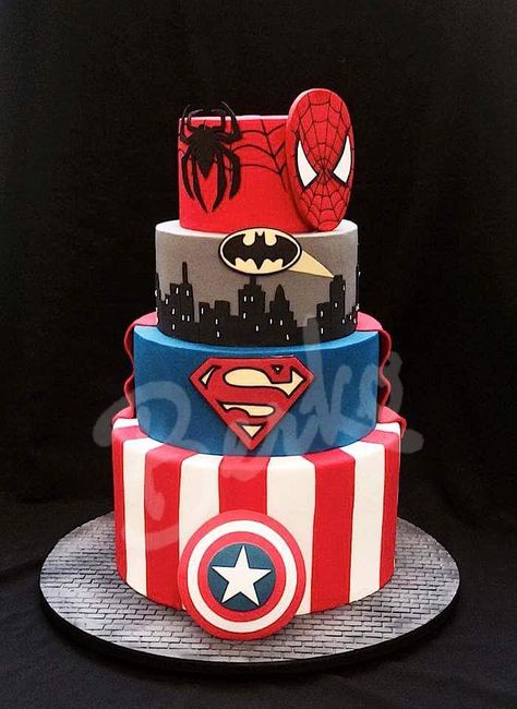 Dc Vs Marvel, Cake Paris, Superman Cakes, Marvel Cake, Superhero Birthday Cake, Superhero Cake, Spiderman Cake, Character Cakes, Cake Decorating Designs