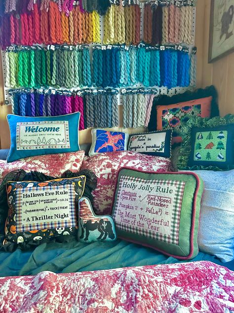 Needlepoint pillow kits