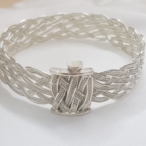 Mens Sterling Silver Bracelets Novica, Sliver Braslate Men, Viking Style Silver Bracelet For Gift, Luxury Traditional Sterling Silver Men's Bracelet, Mens Jewelry Bracelet Silver Jewelry1000.com, Mens Chain, Handmade Gifts For Men, Mens Chain Bracelet, Welding Process