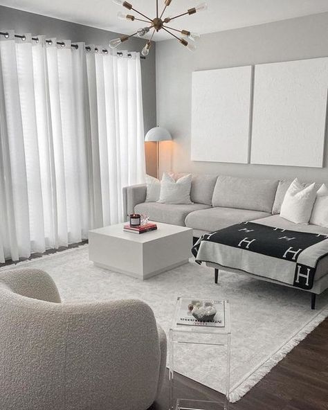 Modern Luxury Furniture Sofas, Unique Sofa Design Living Rooms, Unique Sofa Design, Grey Sofa Decor, Sofa Design Living Rooms Luxury, Light Grey Couch, Gray Sectional Living Room, Contemporary Sofa Design, Sofa Design Living Rooms