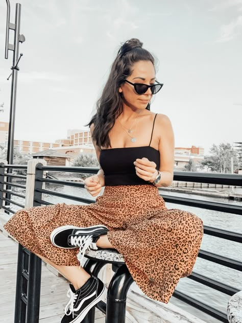 Vans Styling Outfits, Fun Pants Outfit Street Styles, Wide Leg Cheetah Pants Outfit, Cheetah Vans Outfit, Cheetah Mini Skirt Outfit, Looks Con Vans, Vans With Dress Outfits, Summer Outfits Vans, Fun Pants Outfit