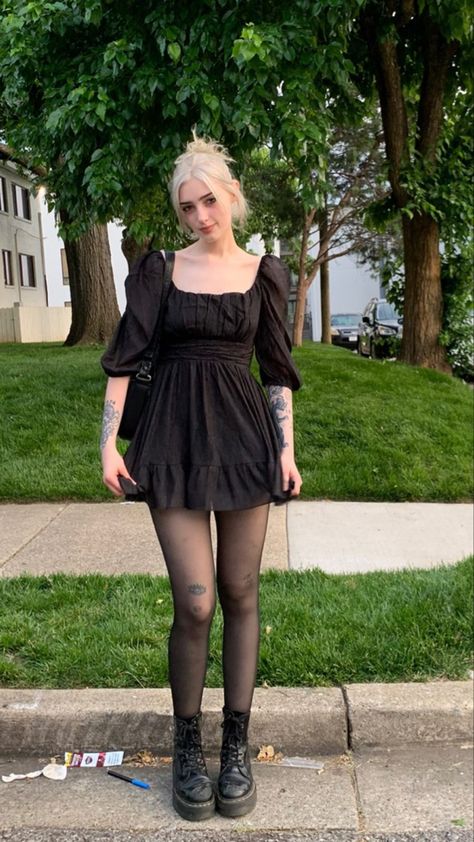 Summer Goth Outfits, Goth Outfit Inspo, Alt Fits, Goth Fits, Sundress Outfit, Summer Goth, Swaggy Outfits, Goth Outfits, Alternative Outfits