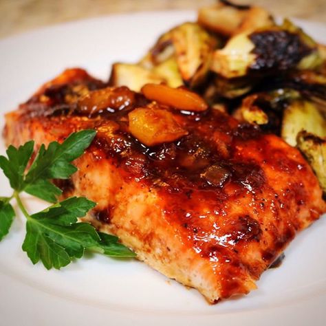 Baked Salmon with a Mango Chutney & Balsamic Glaze Mango Salmon, Mango Chutney Recipe, Cajun Salmon, Salmon Fillet, Mango Chutney, Baked Salmon Recipes, Salmon Filet, Mango Recipes, Creole Seasoning