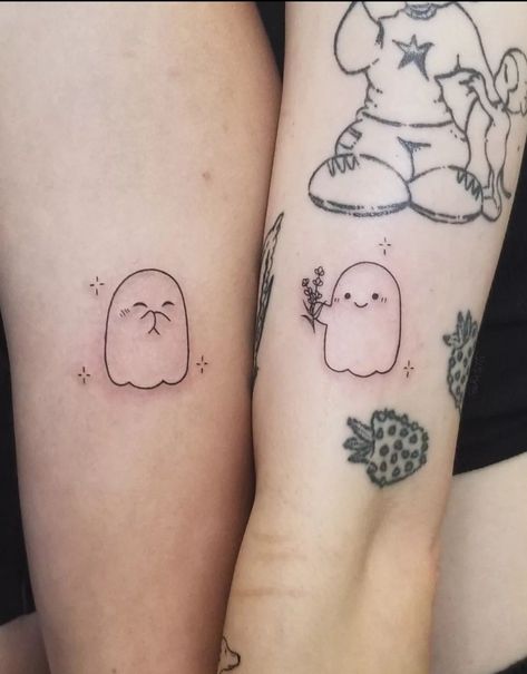 Connecting Hand Tattoos For Couples, Black And White Sister Tattoos, Non Basic Matching Tattoos, Matching Tattoos Ghost, Matching Connecting Tattoos, Matching Unmatching Tattoos, Matching Nerd Tattoos, Matching Ghost Tattoos For Couples, Charli Tattoo