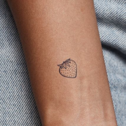 Strawberry Tattoos, Ink Practice, Egyptian Tattoos, Tattoos Masculinas, Strawberry Tattoo, Fruit Tattoo, Small Girly Tattoos, Matching Best Friend Tattoos, Petit Tattoo