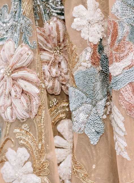 Elie Saab Embroidery, Christmas Headdress, Greg Finck, Luxe Christmas, Couture Embellishment, Dinner Dresses, Haute Couture Embroidery, Haute Couture Details, Embellishment Details