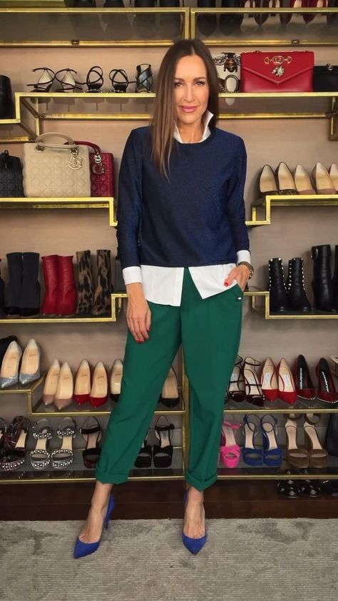 Colourful Office, Green Pants Outfit, Outfits For Work, Office Casual Outfit, Business Outfits Women, Office Outfits Women, Business Casual Outfits For Work, Blue Heels, Stylish Work Outfits