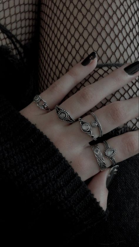 Hands With Rings, Grunge Ring, Goth Ring, Grunge Jewelry, Hand Rings, Edgy Jewelry, Mia 3, Girly Accessories, Hand Jewelry