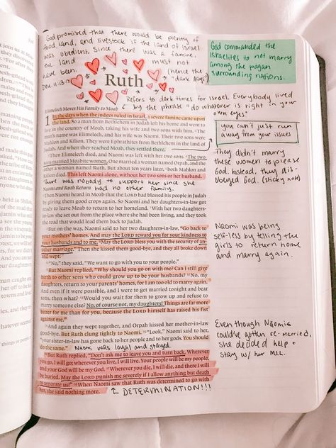 Writing On Bible Edges, Book Of Ruth Bible Journaling, Things To Highlight In The Bible, Notes In Bible, Ruth Bible Journaling, How To Organize Your Bible, Bible Study Art, How To Take Notes In Your Bible, Pretty Bibles