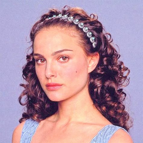 Movie Hairstyles, Star Wars Makeup, Star Wars Padme Amidala, Padmé Amidala, Star Wars Padme, Prom Inspiration, Padme Amidala, Star Wars Women, Jeweled Headband